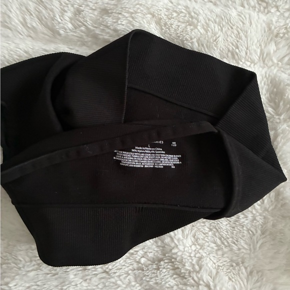 Active top - Picture 4 of 4